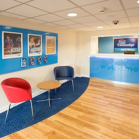 Travelodge London Park Royal エクステリア 写真