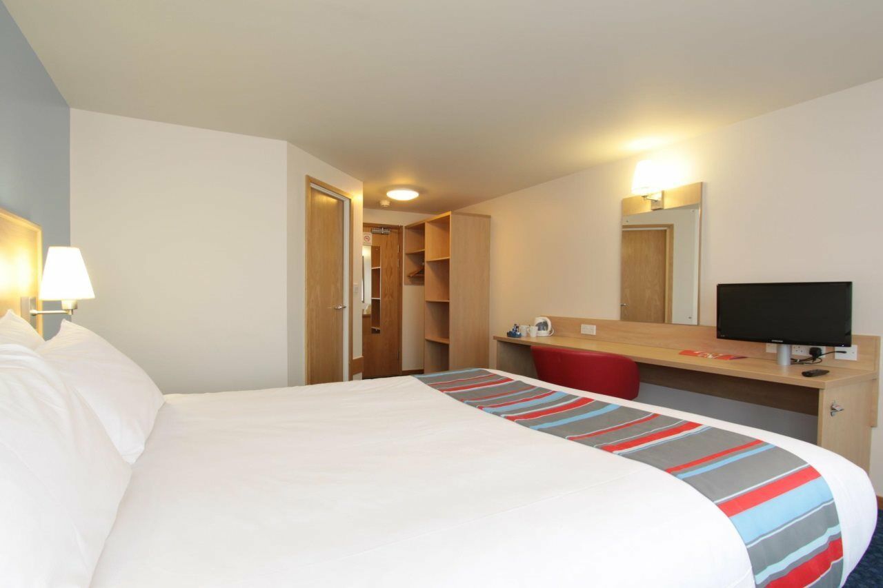 Travelodge London Park Royal エクステリア 写真