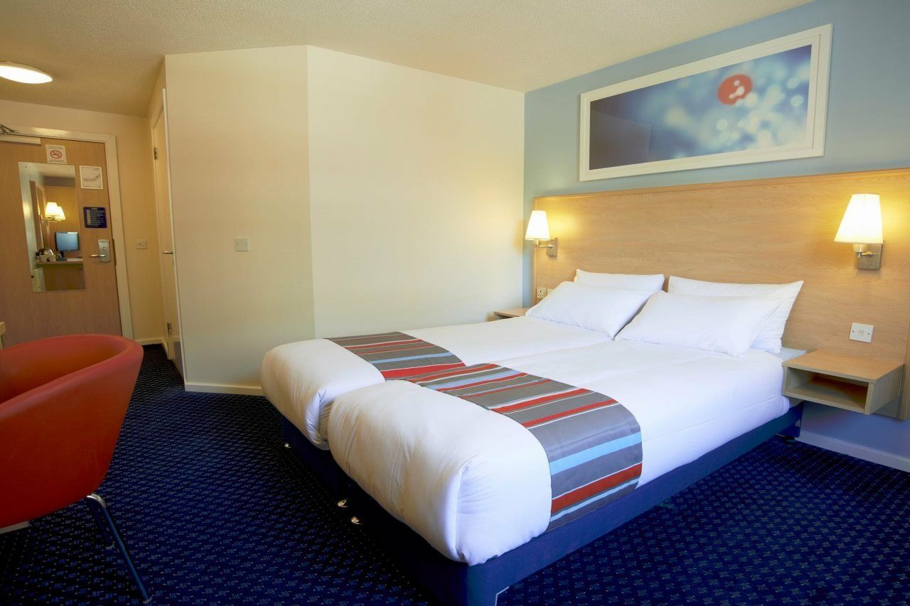 Travelodge London Park Royal エクステリア 写真